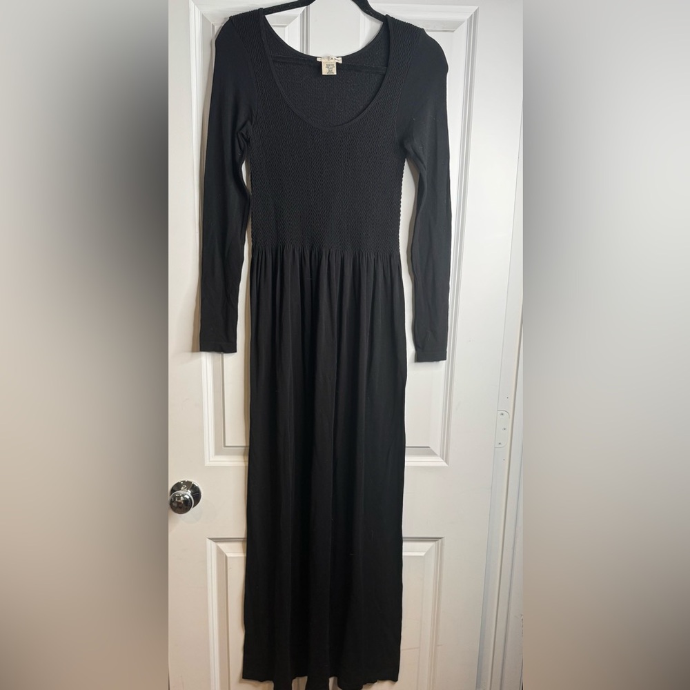 M. Rena - Black Long Sleeve Smocked Maxi Dress - Size: Onesize